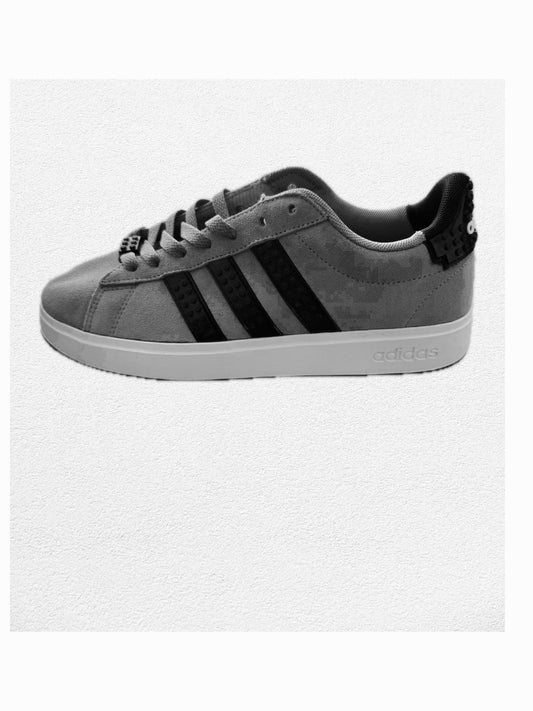 BRAND NEW SNEAKERS